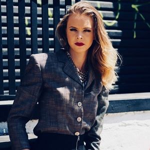 Meet your Posher, Talia